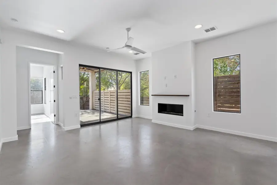 1107 Taulbee Ln #B, Austin, TX 78757 - #2
