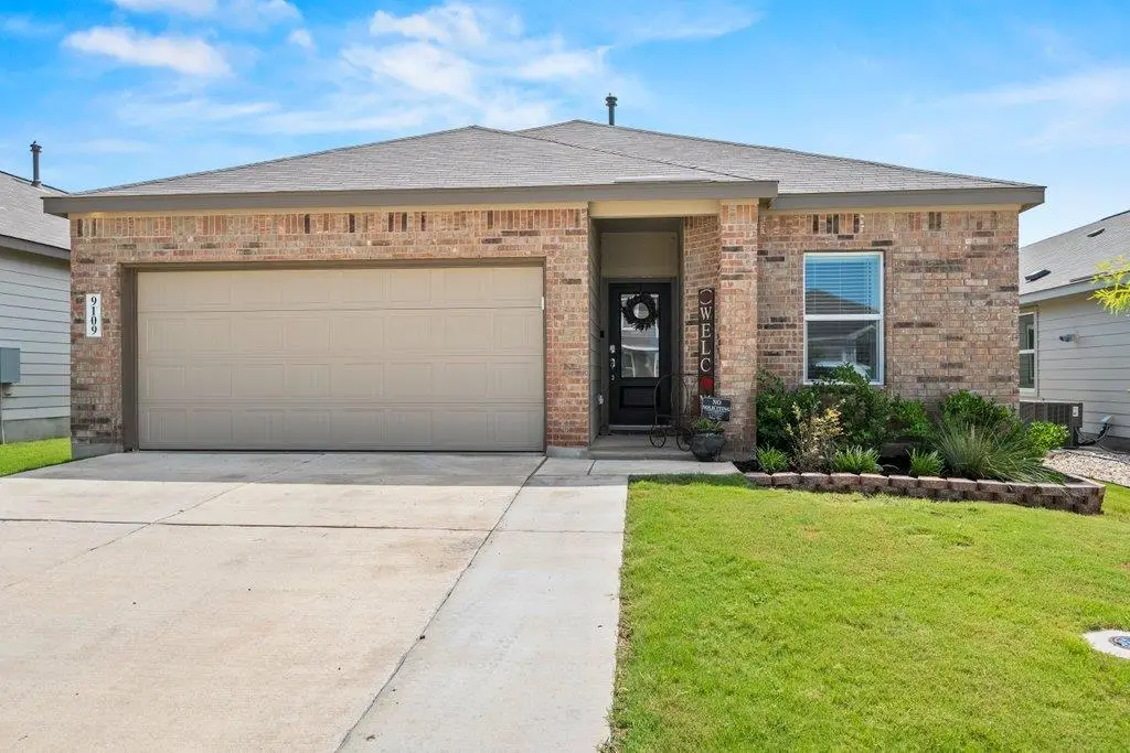 9109 Honey Mesquite, Seguin, TX 78155 - #1