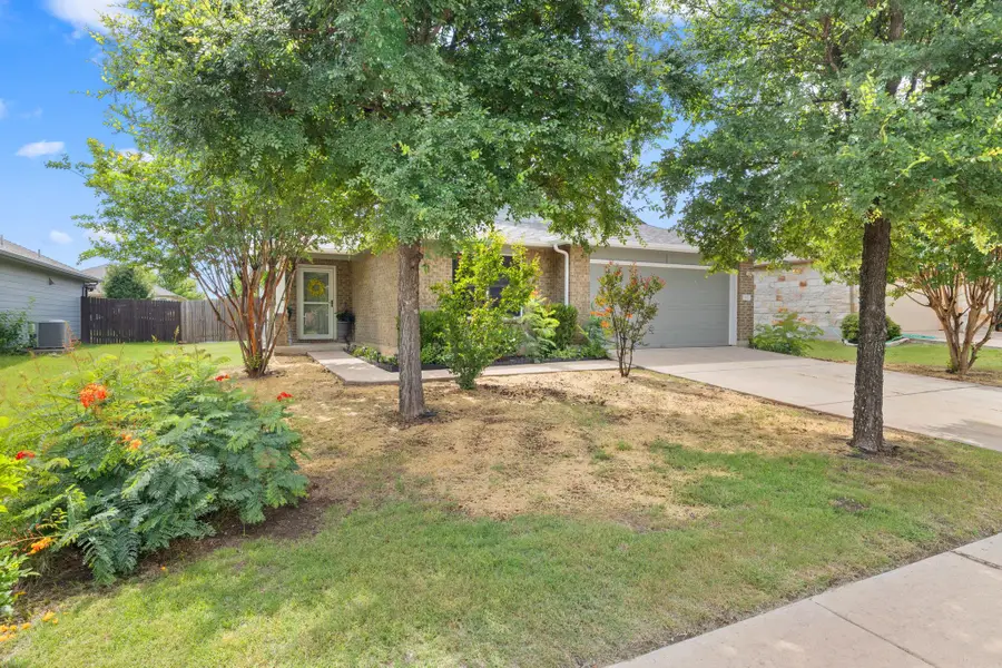 102 Esparza Ct, Hutto, TX 78634 - #2