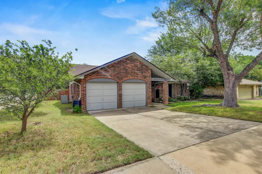9913 Oak Hollow Dr, Austin, TX 78758 - #2