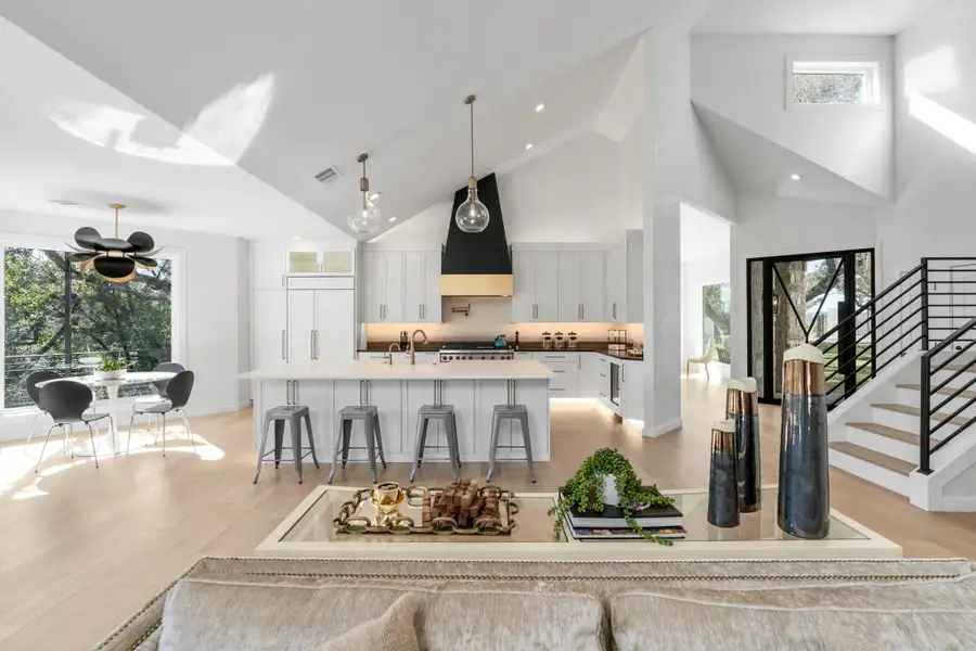 701 Furlong Dr, Austin, TX 78746 - #2