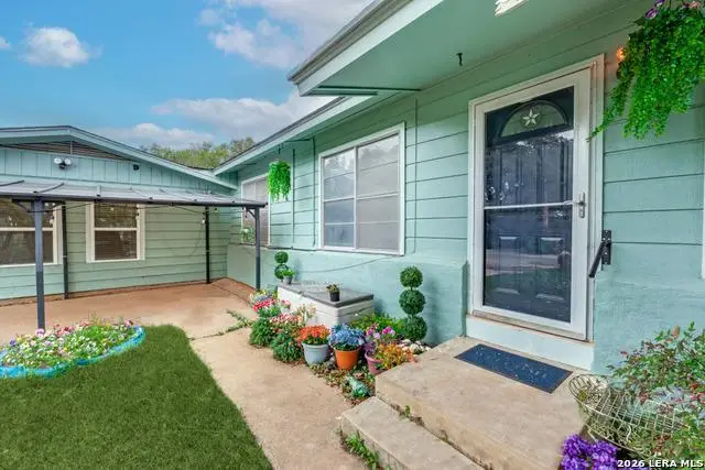 914 6th St, Blanco, TX 78606 - #3