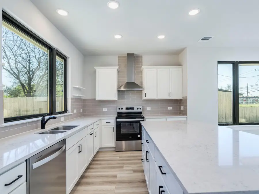 206 E Wonsley Dr #A, Austin, TX 78753 - #2