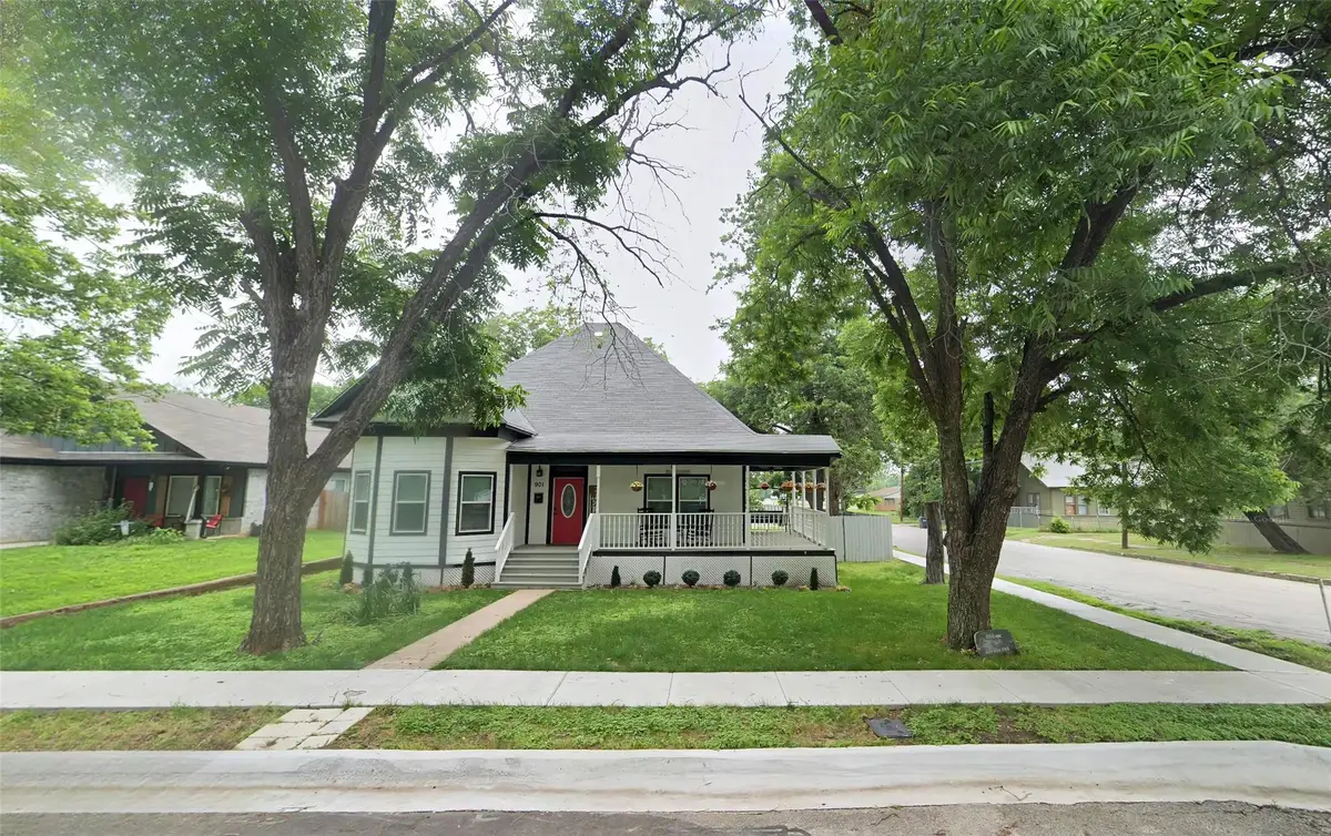 901 N 10th St, Waco, TX 76707 - Image #1