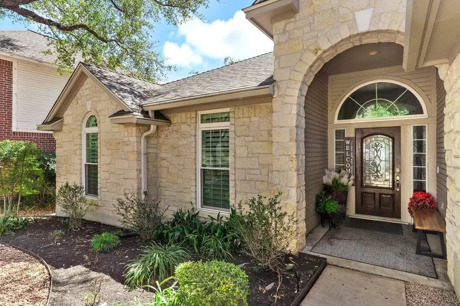 6913 Auckland Dr, Austin, TX 78749 - #2