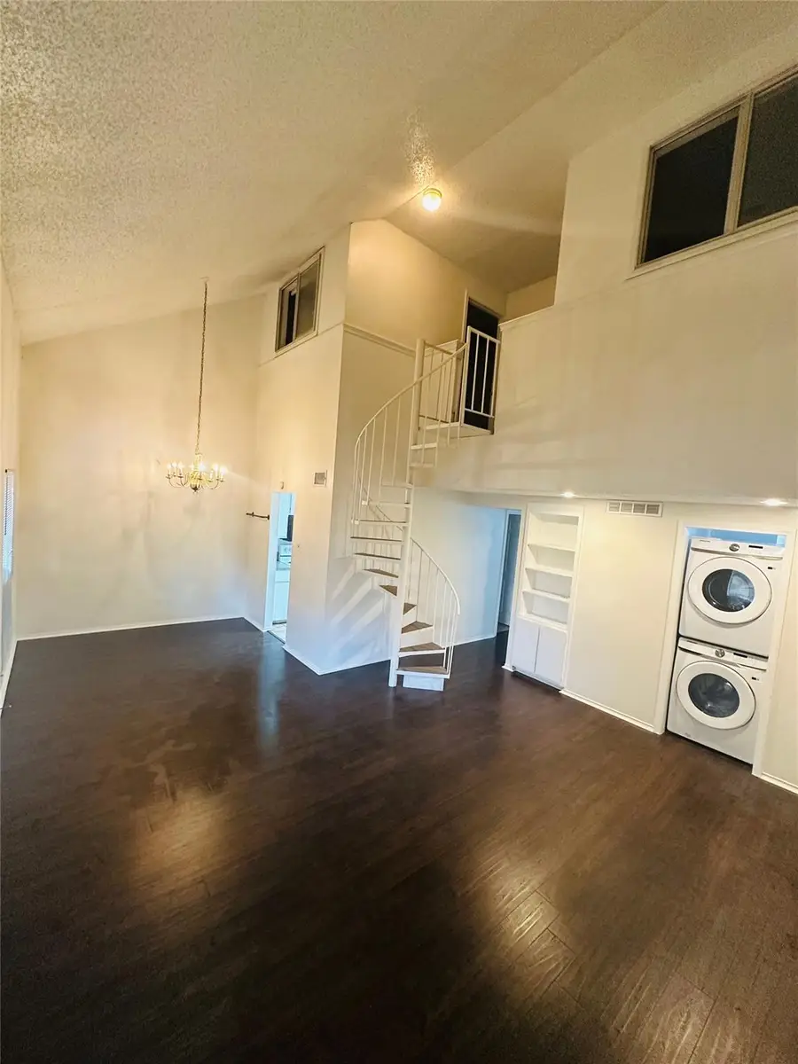 2401 Leon St #307, Austin, TX 78705 - #3