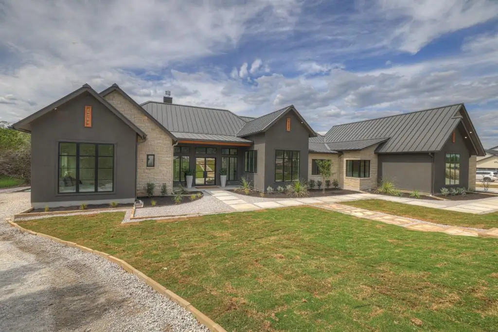 985 Malbec Loop, Canyon Lake, TX 78133 - Image #1