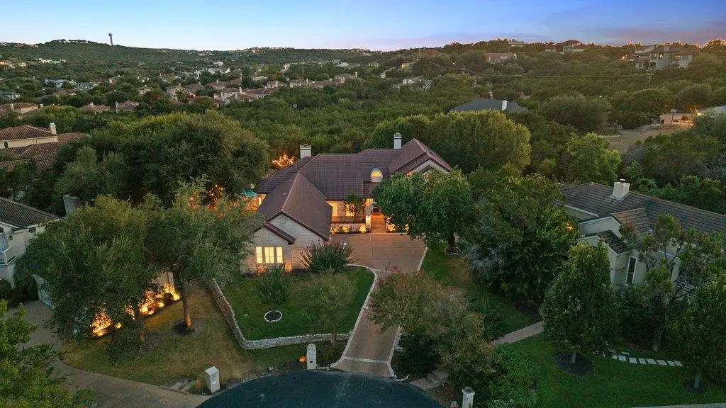 6 Candleleaf Ct, The Hills, TX 78738 - #1