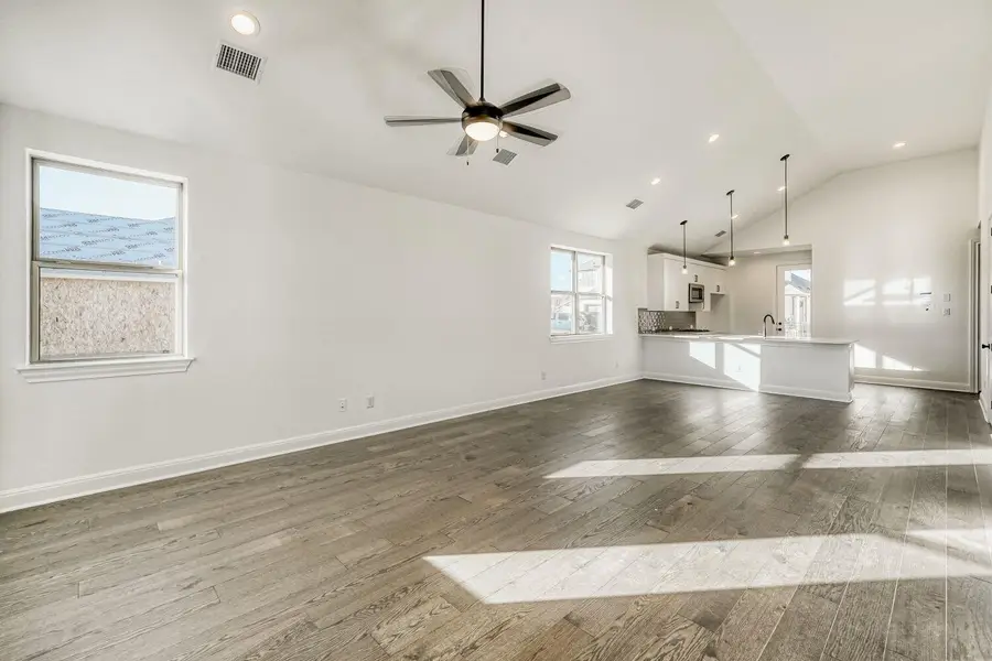 454 Burlington Dr, Buda, TX 78610 - Image #3