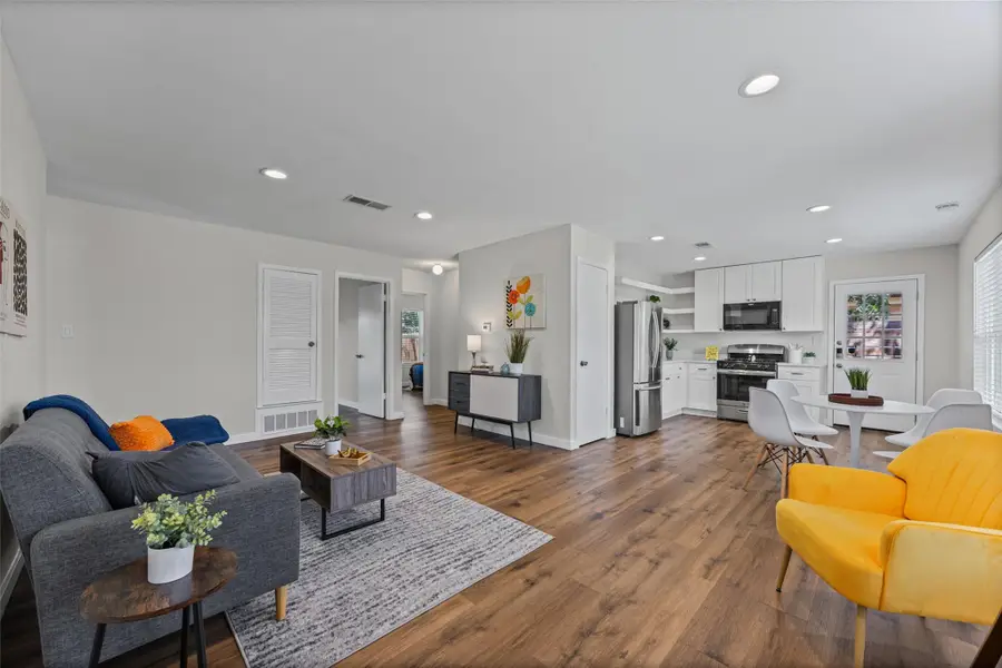 6211 Palm Cir, Austin, TX 78741 - #3