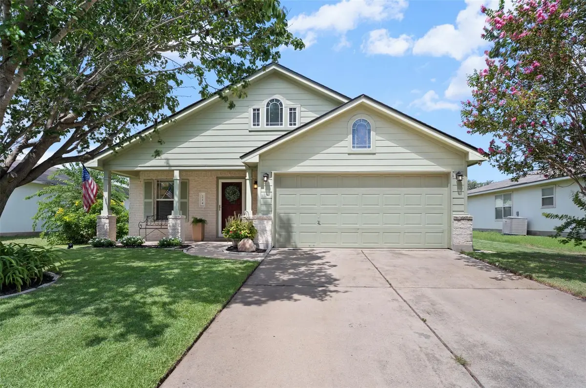 214 Jennifer Ln, Bastrop, TX 78602 - #1