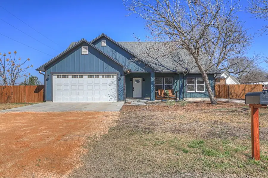 162 Friedens Church Rd, Seguin, TX 78155 - #2