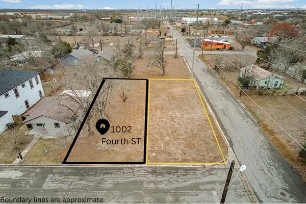 1002 Fourth St, Lockhart, TX 78644