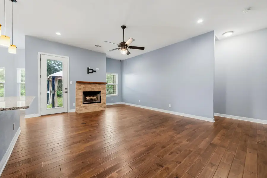413 Bedford Dr, Spicewood, TX 78669 - #3