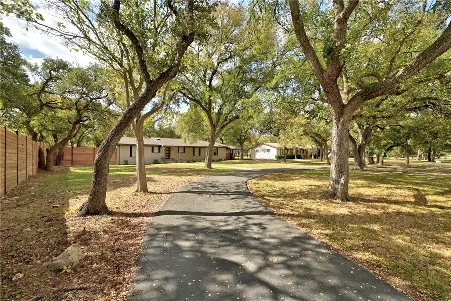 107 Suttles Ave, San Marcos, TX 78666 - Image #3