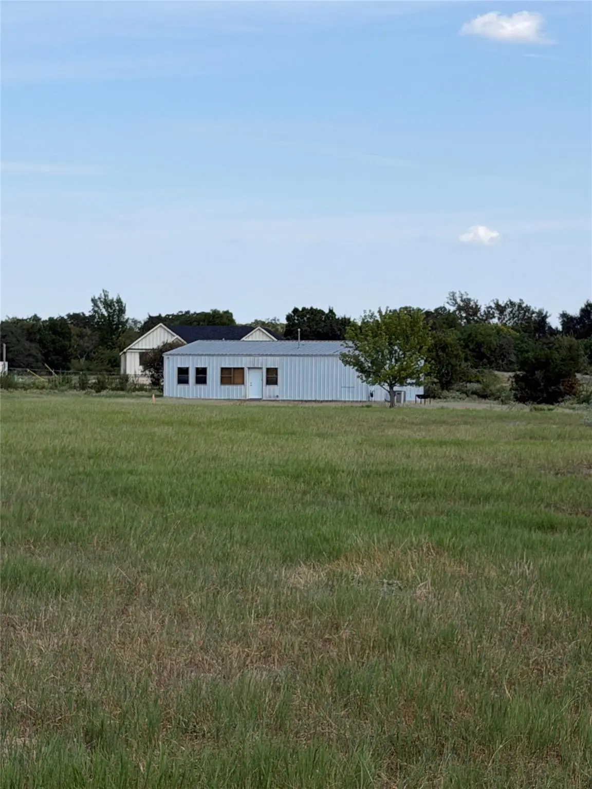 290 Richmond St, McDade, TX 78650 - #1