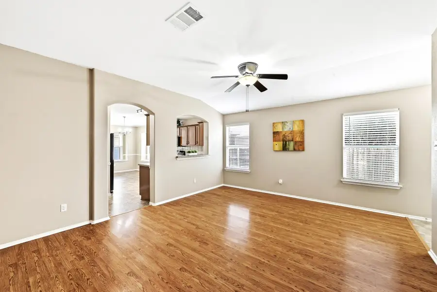 903 Gentry Dr, Leander, TX 78641 - #2