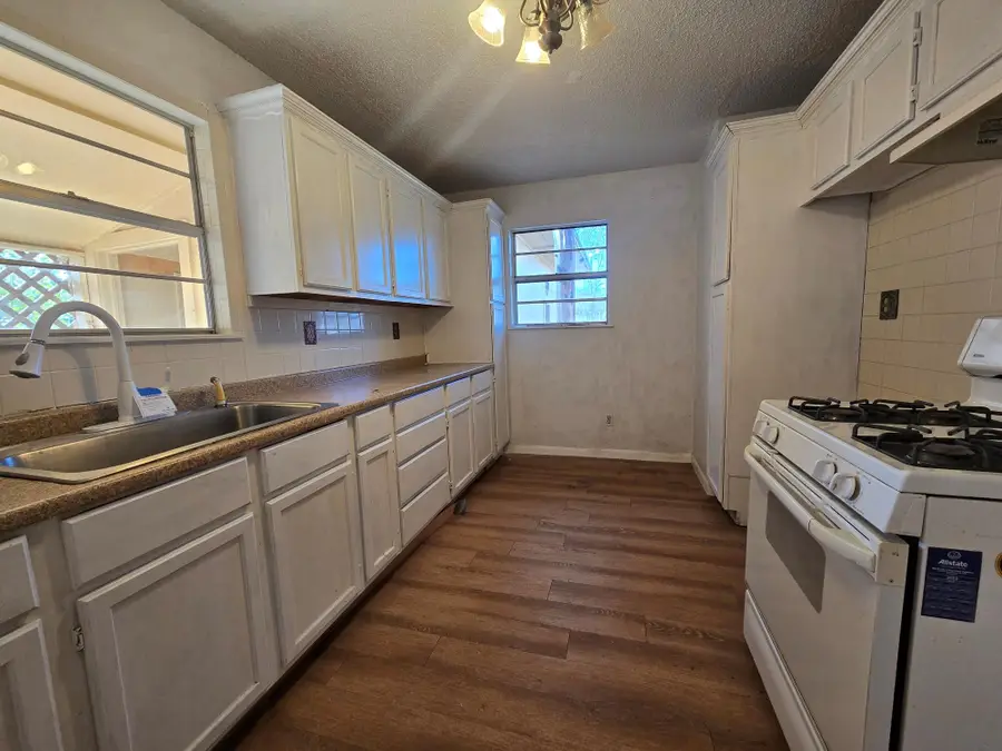 107 N Stony Mont Dr, Del Valle, TX 78617 - Image #3