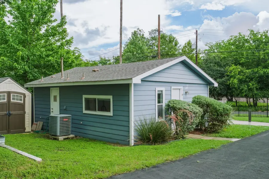 1118 Northwestern Ave #A, Austin, TX 78702 - #3