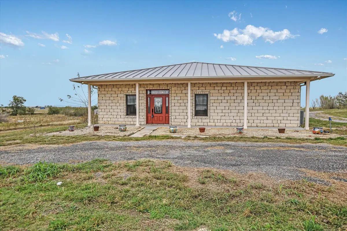 990 Cr 331, Granger, TX 76530 - Image #1