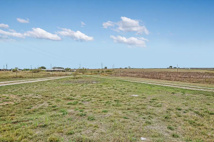 990 Cr 331, Granger, TX 76530 - Image #2