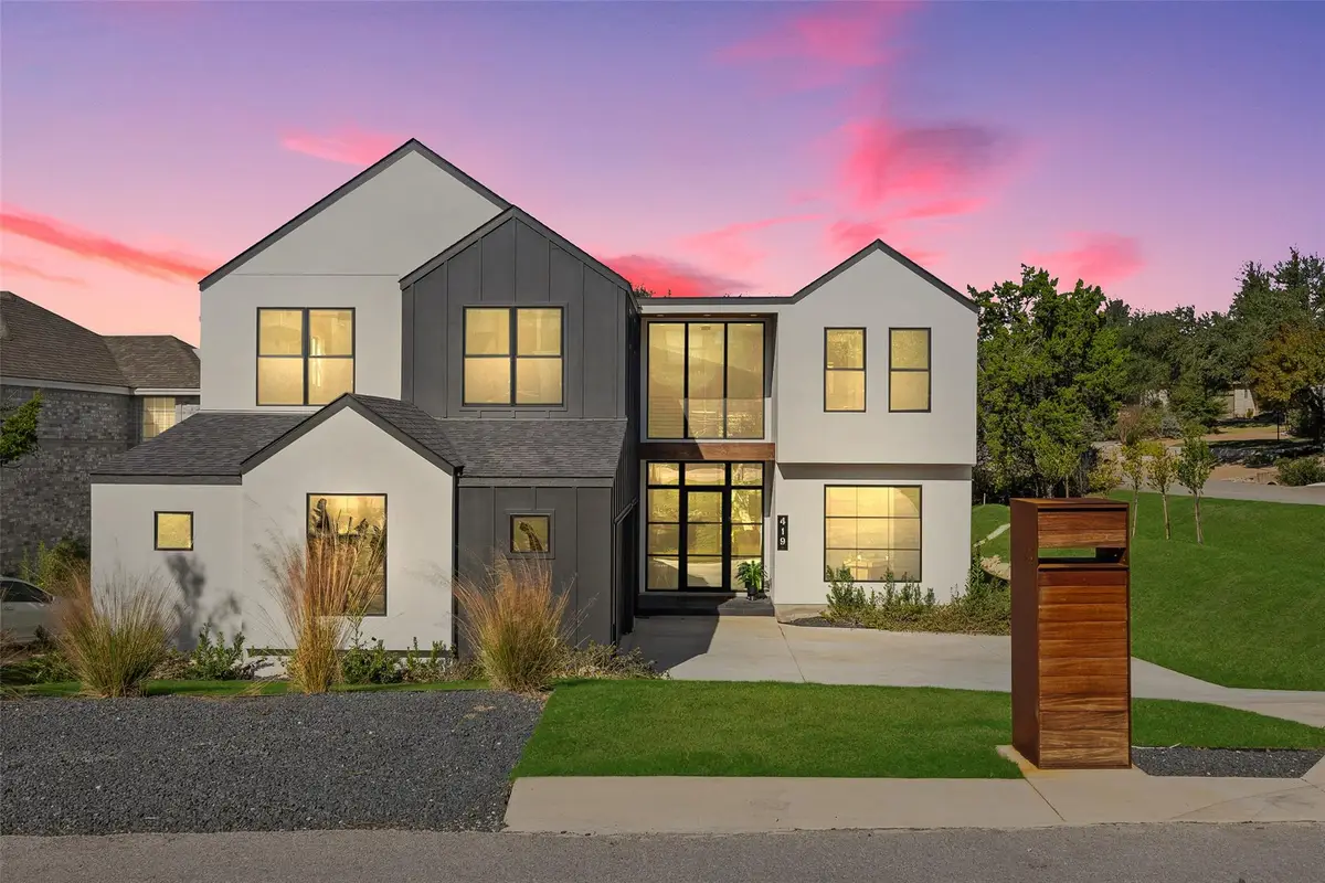 419 Hazeltine Dr, Lakeway, TX 78734 - Image #1