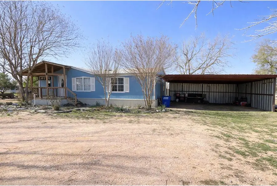 709 N 5th St, Jarrell, TX 76537 - Image #2