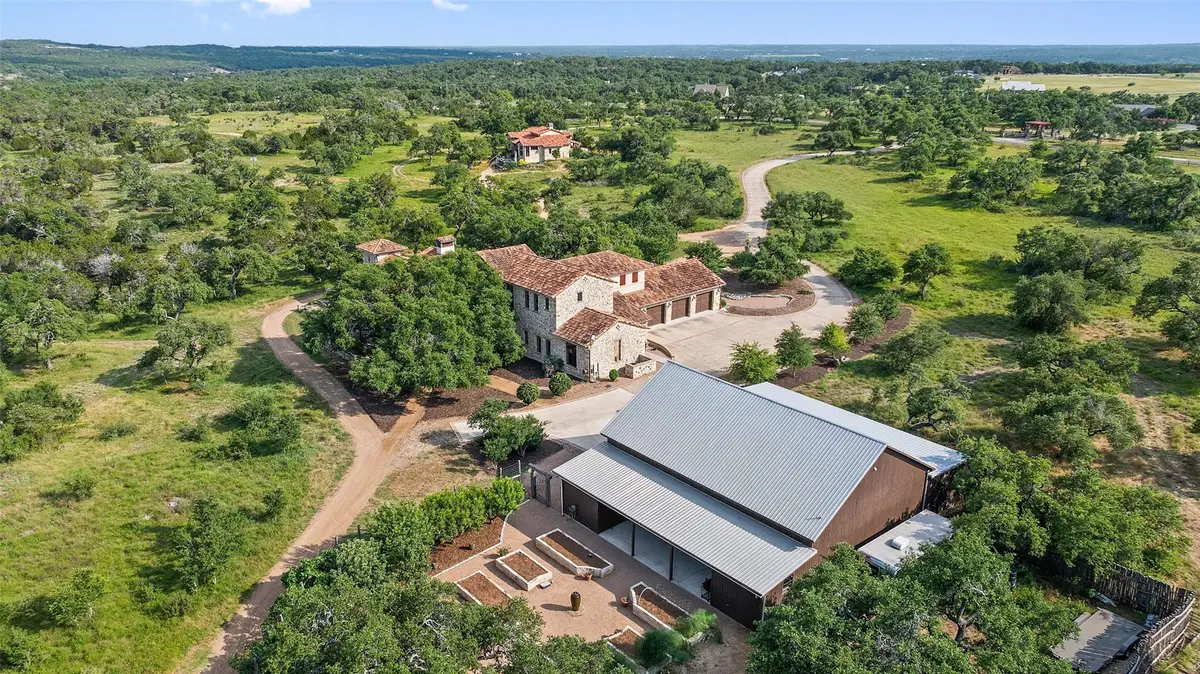418 Cattle Trail Dr, Dripping Springs, TX 78620 - #1