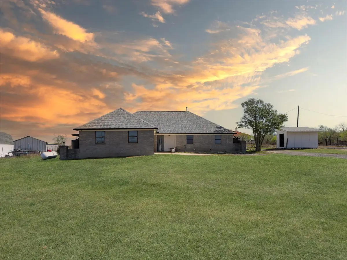 2412 Williamson Rd, Lockhart, TX 78644 - #1