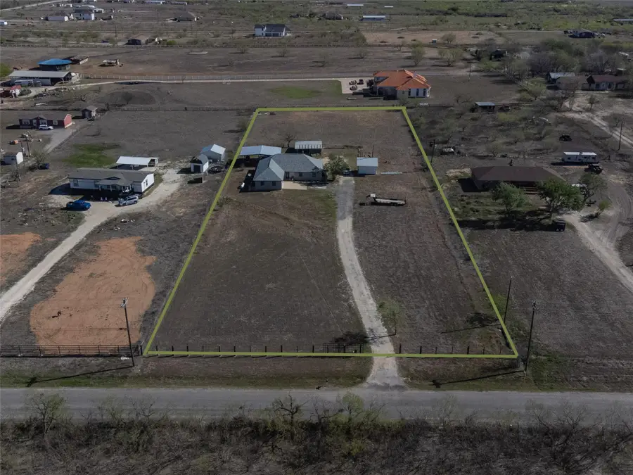 2412 Williamson Rd, Lockhart, TX 78644 - #2