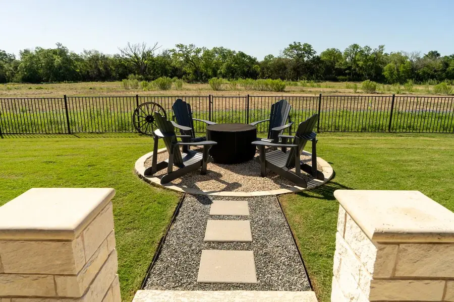 308 Hanging Star Ln, Georgetown, TX 78633 - Image #2