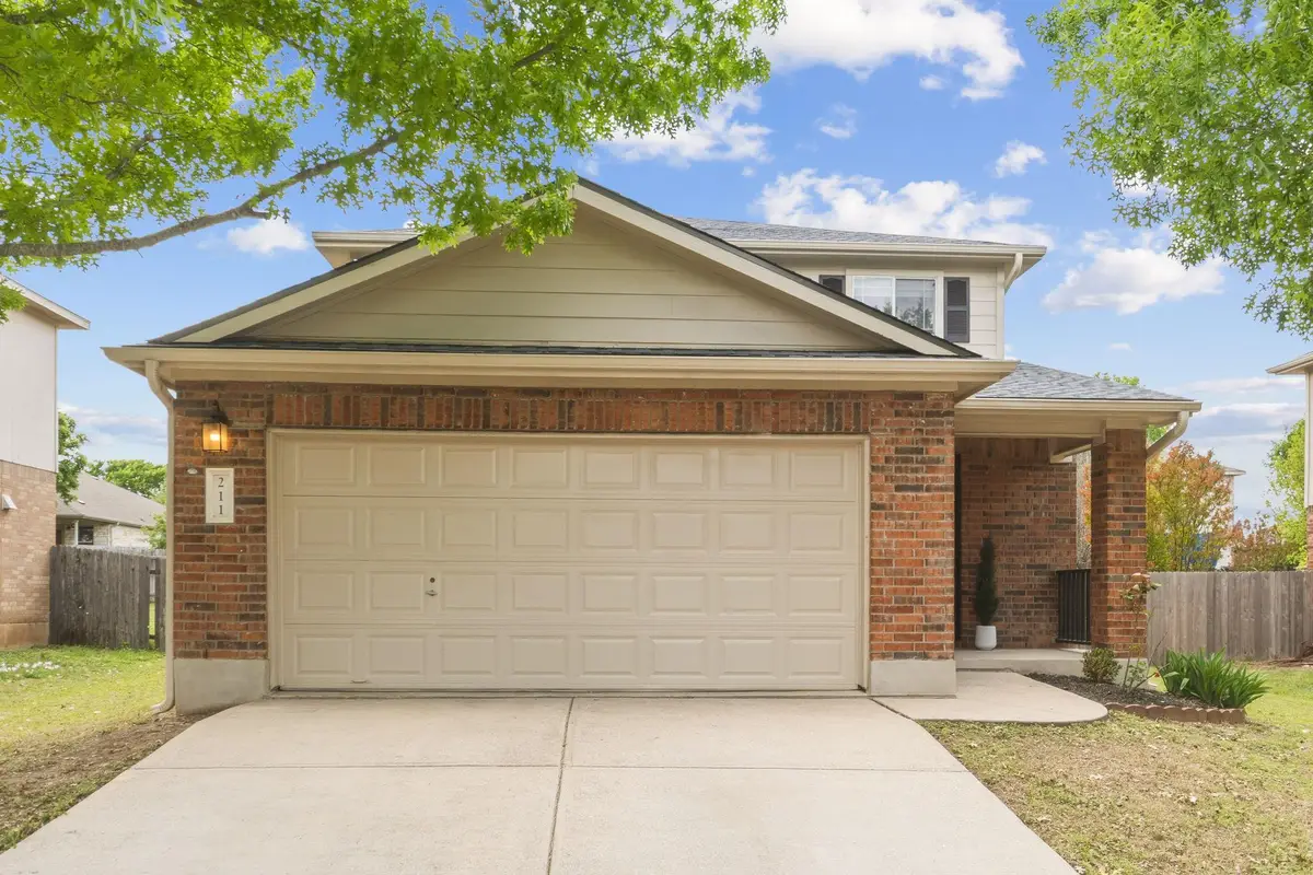 211 Banner Ave, Leander, TX 78641 - #1