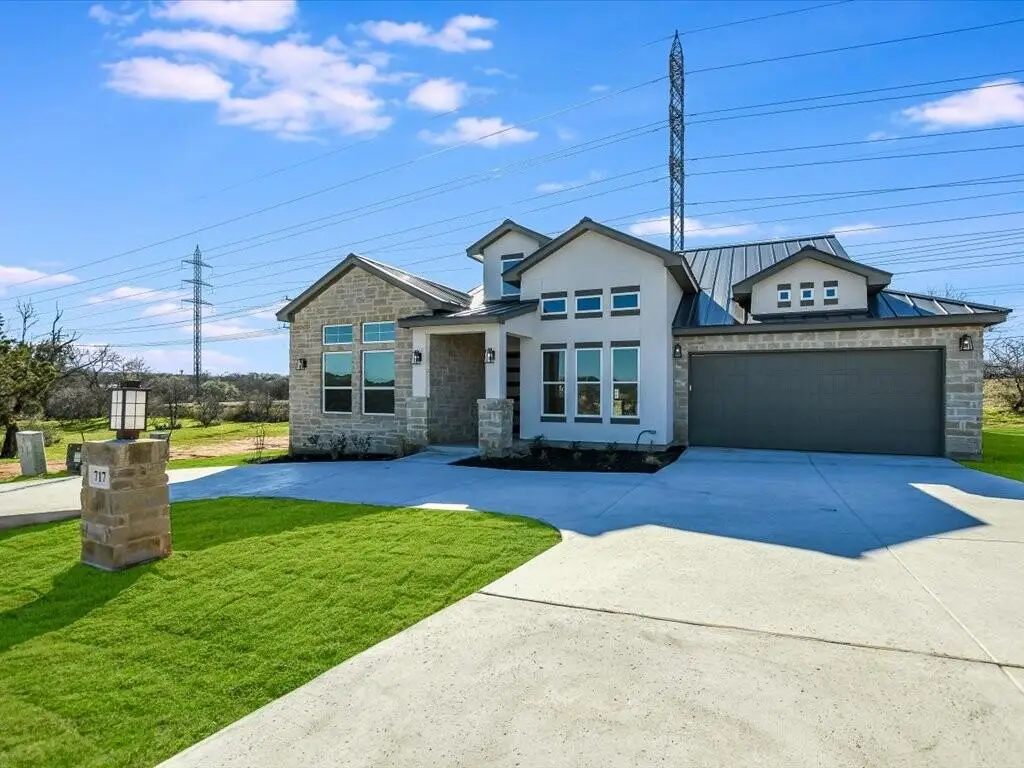 717 Indian Paint Blvd, Horseshoe Bay, TX 78657 - #1