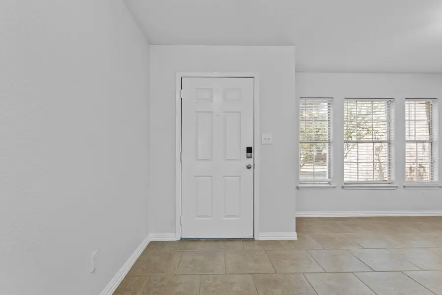 551 Whispering Hollow Dr, Kyle, TX 78640 - #2