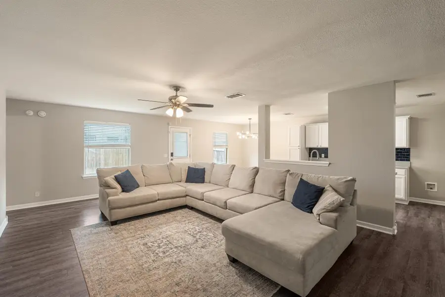 3003 Meadow Ln, Taylor, TX 76574 - #3