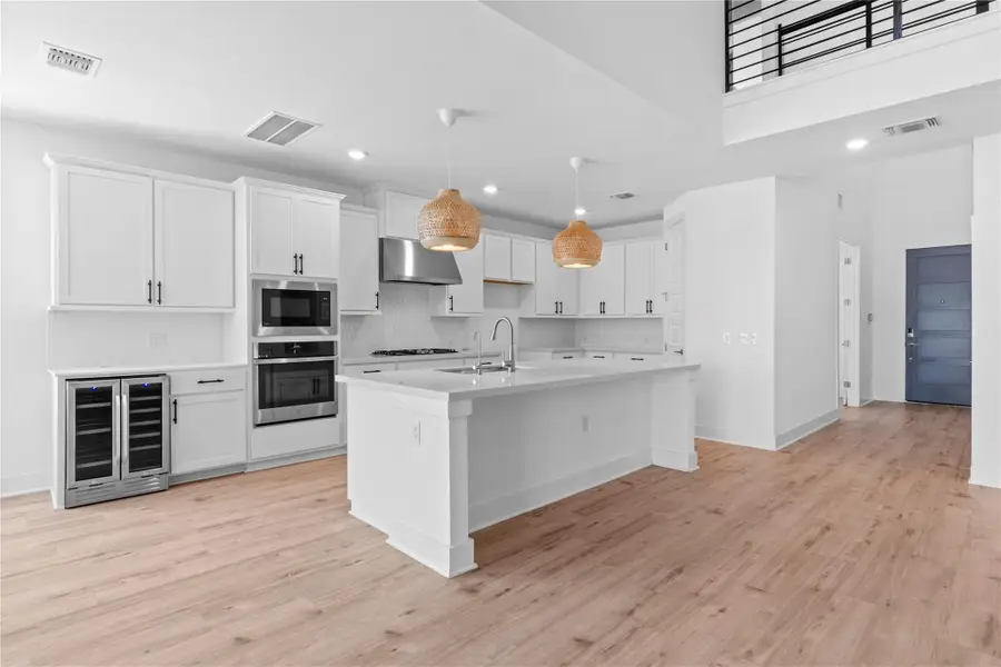 7909 Edmondson Bnd, Austin, TX 78744 - Image #2