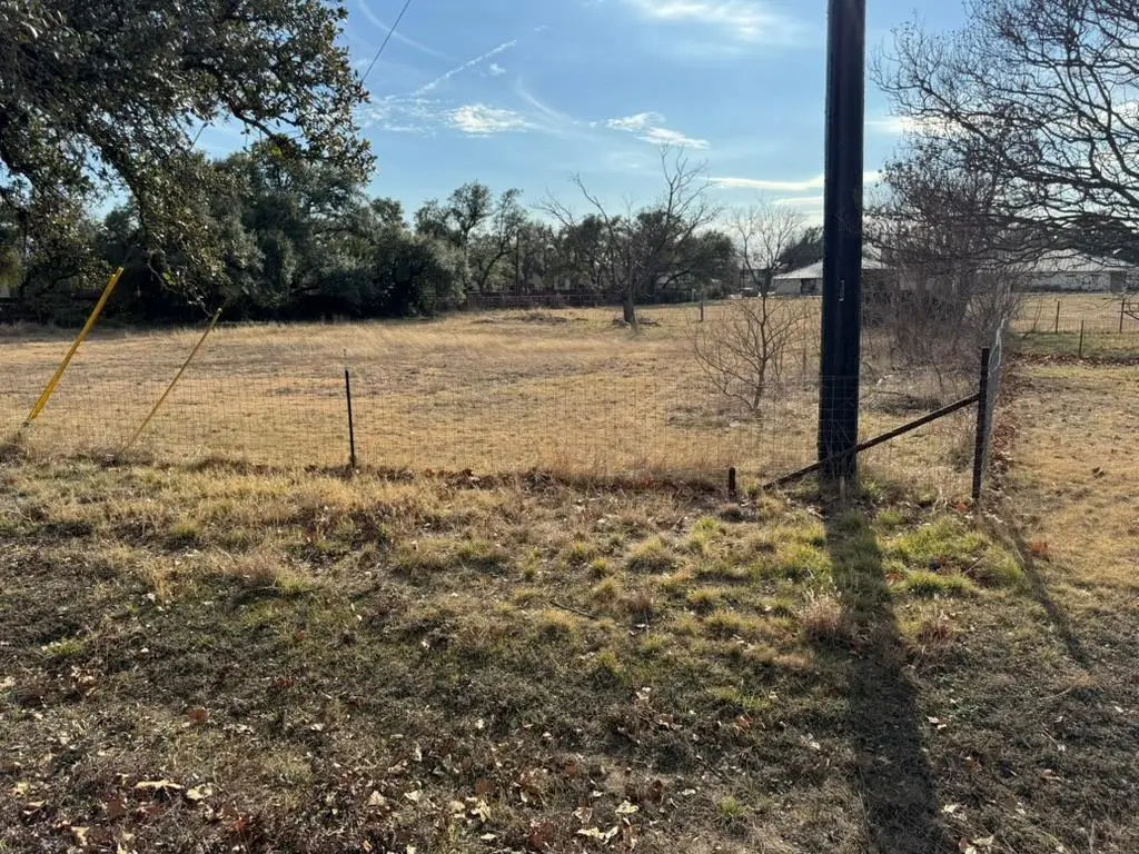 1801 Main St, Liberty Hill, TX 78642 - #1