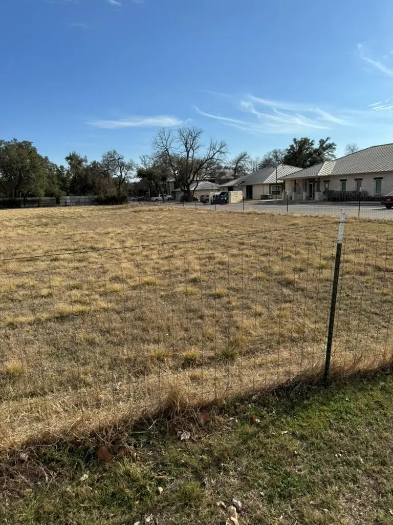 1801 Main St, Liberty Hill, TX 78642 - #3