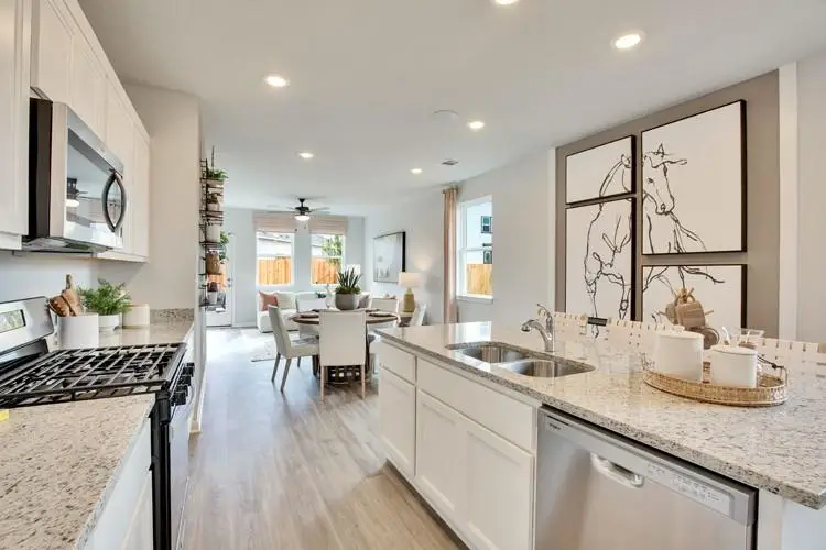 228 Bendecido Loop, Elgin, TX 78621 - Image #3