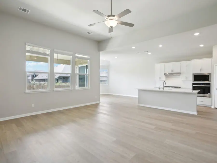 180 Coopers Hawk Crst, Cedar Creek, TX 78612 - #2