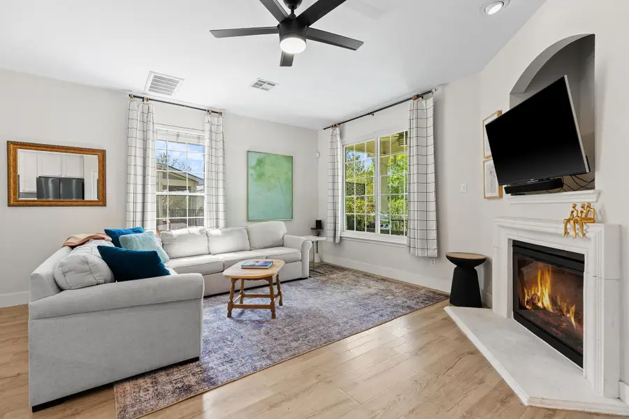 1900 Scofield Ridge Pkwy #6803, Austin, TX 78727 - #3