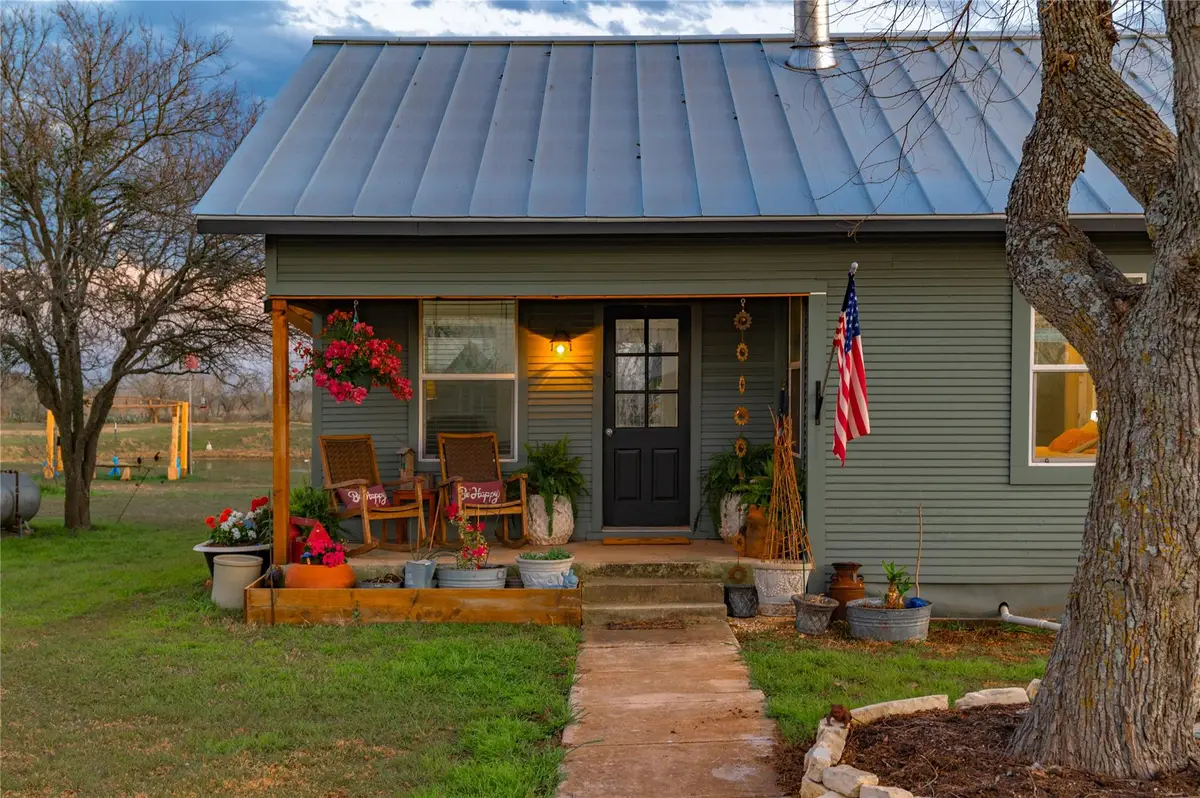 7150 Linne Rd, Seguin, TX 78155 - Image #1