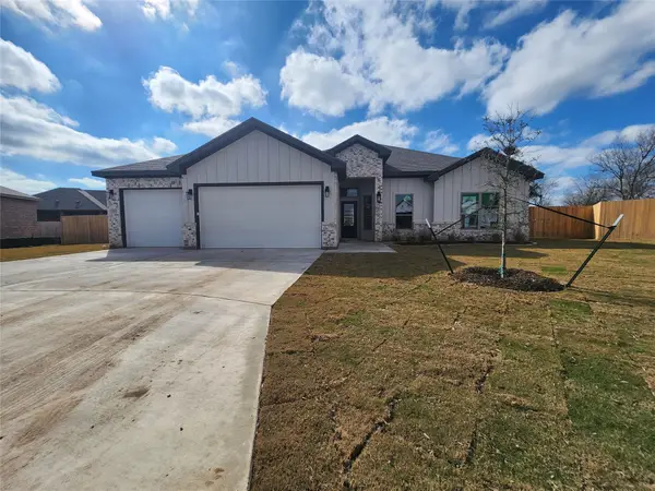 819 Eagle Cross Cv, Salado, TX 76571