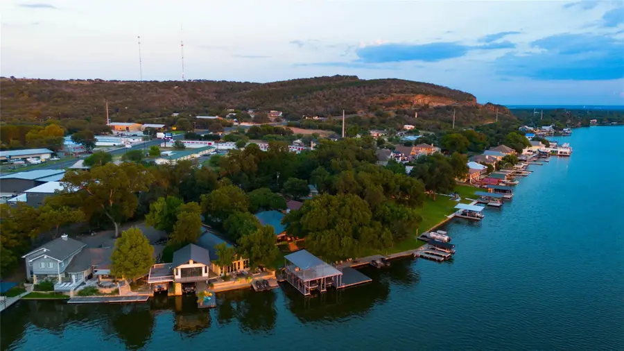 104 Raindrop Ln, Kingsland, TX 78639 - #2