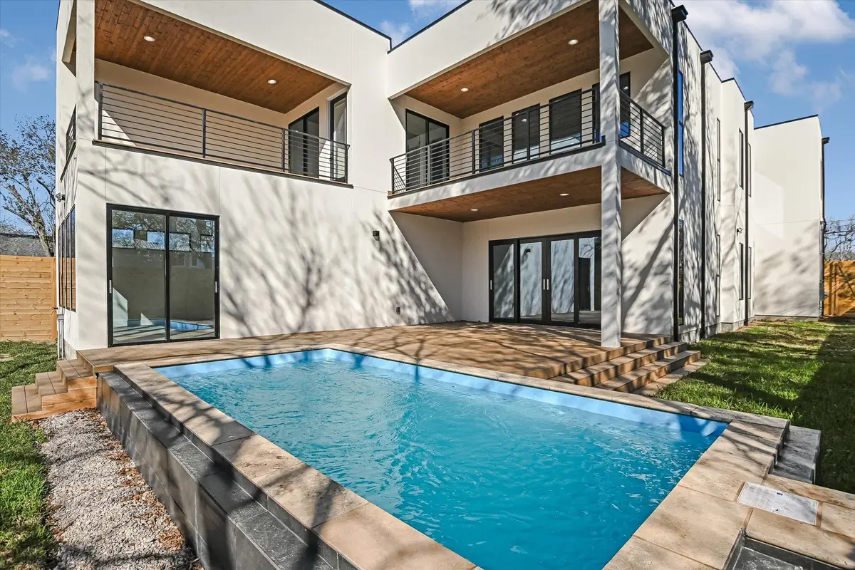 1901 W Saint Johns Ave, Austin, TX 78757 - Image #1