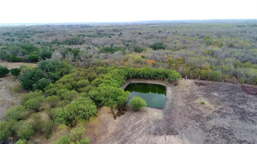 415 Black Watch Ln, Lockhart, TX 78644 - Image #2