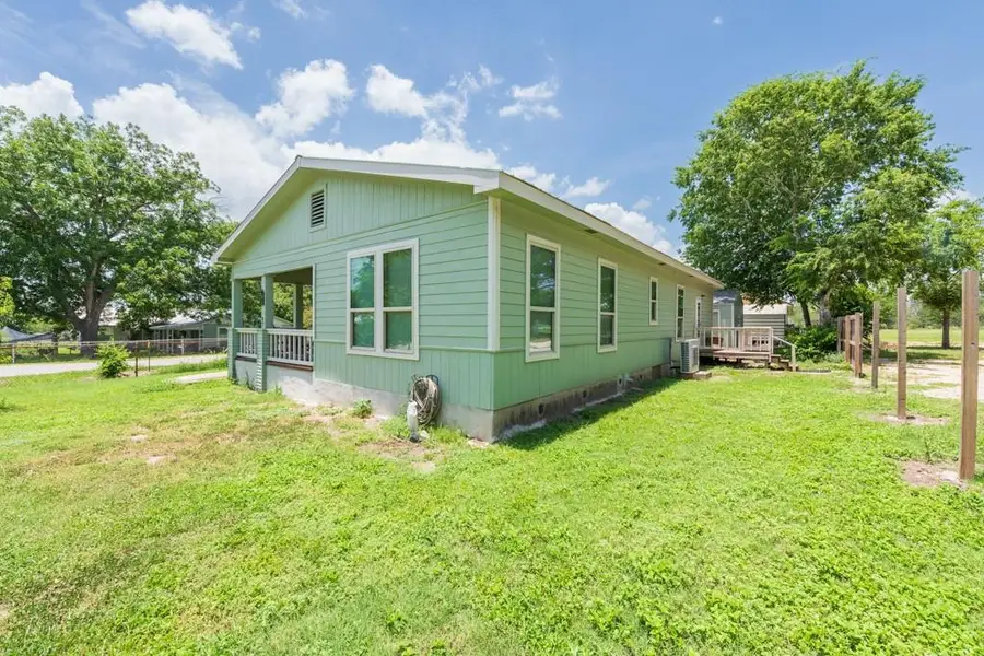 7 River St, Prairie Lea, TX 78661 - #2