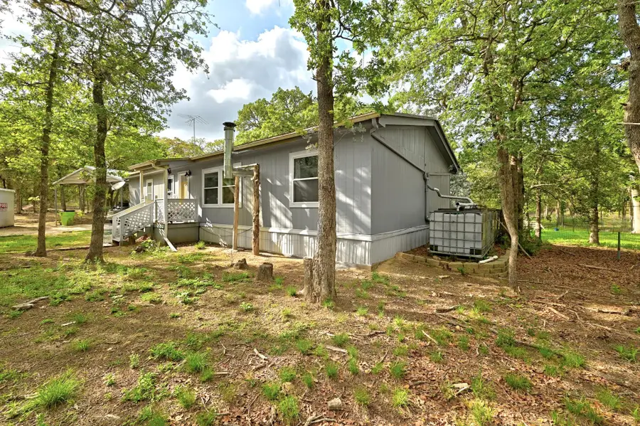 124 Coyote Ln, Elgin, TX 78621 - #2