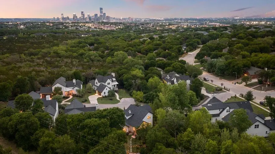 3018 Sunridge Dr #8, Austin, TX 78741 - #3