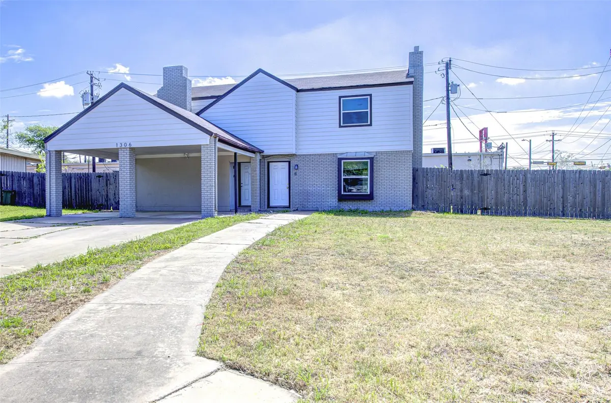 1306 E Saint Johns Ave, Austin, TX 78752 - #1